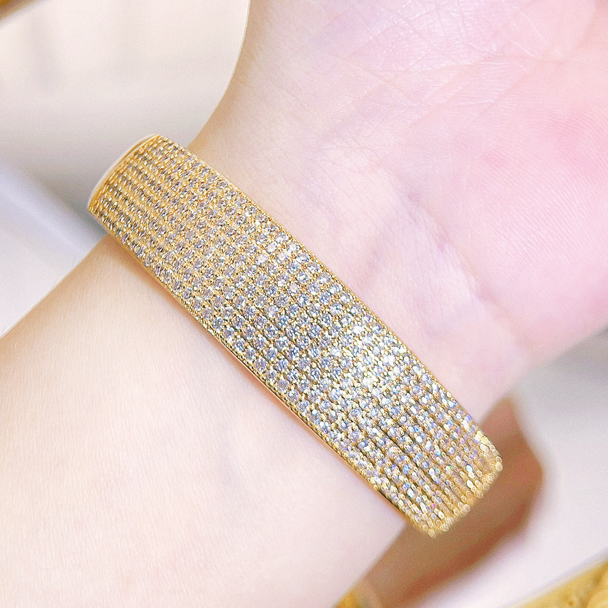 Cubic Zirconia Bracelet B4266