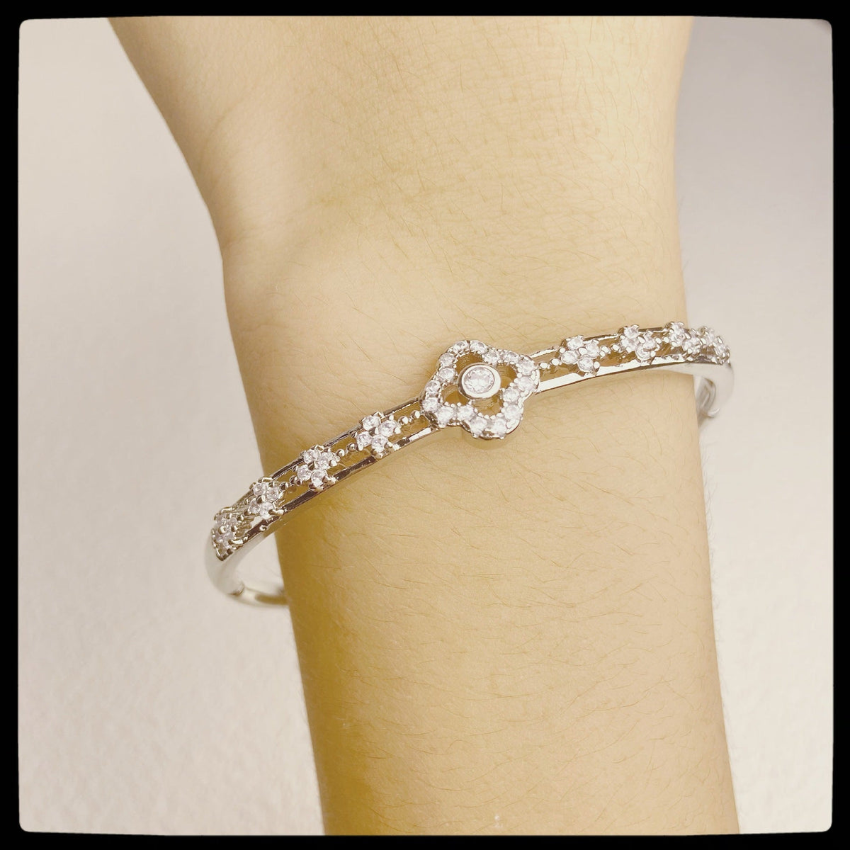 Cubic Zirconia Stone Bracelet B4268