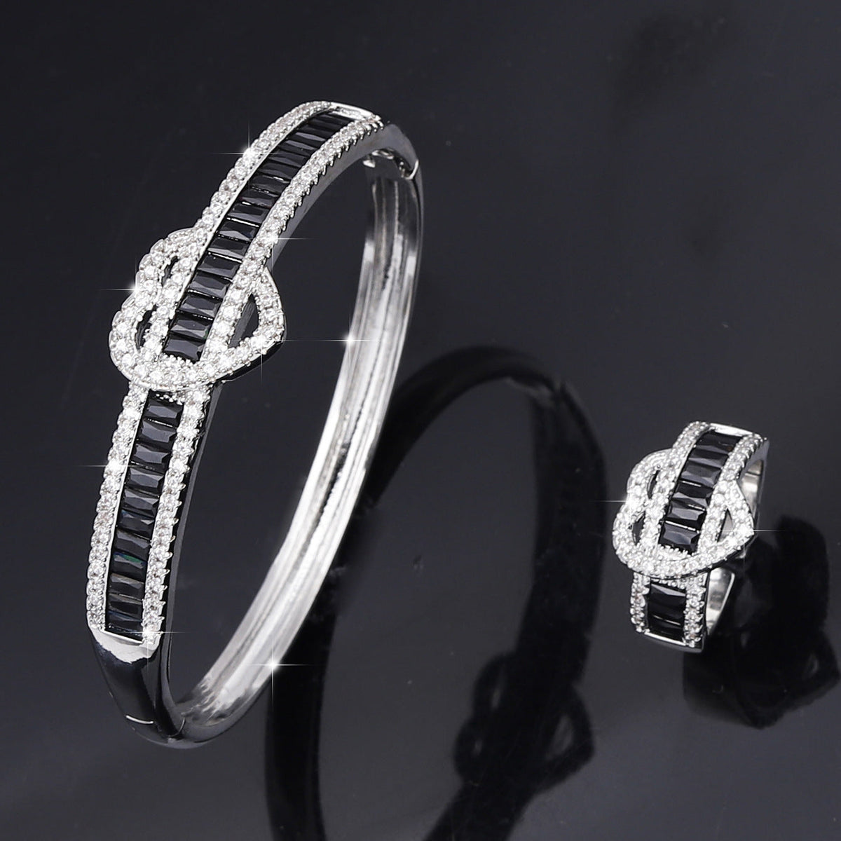 Cubic Zirconia Heart Bracelet B4269