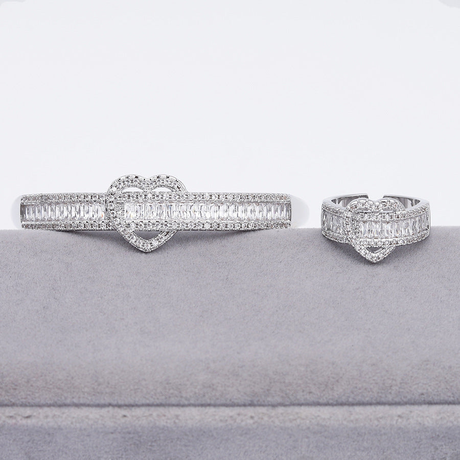 Cubic Zirconia Heart Bracelet B4269
