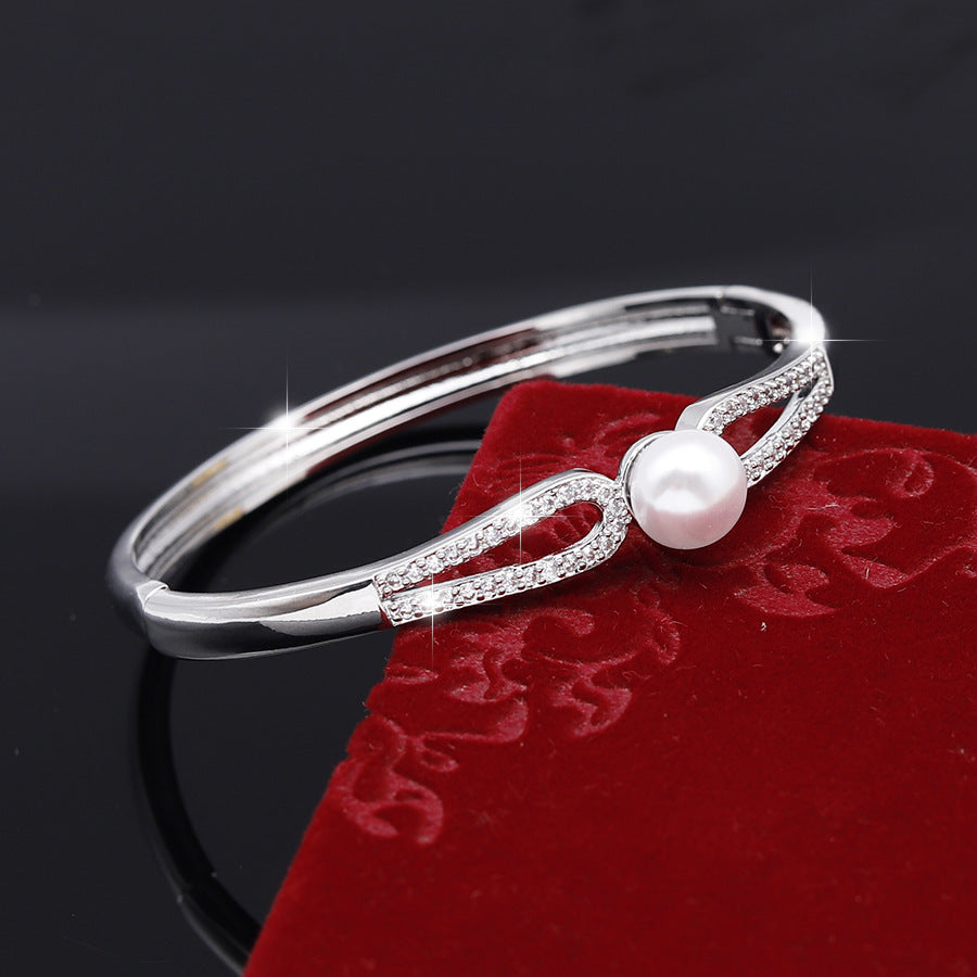 Classic Crystal Pearl Cross Bracelets B4276