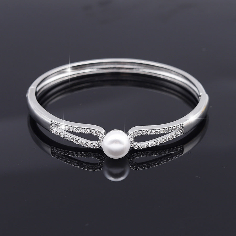 Classic Crystal Pearl Cross Bracelets B4276