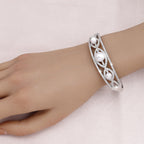 Rhinestone and Pearl Bracelet B4281