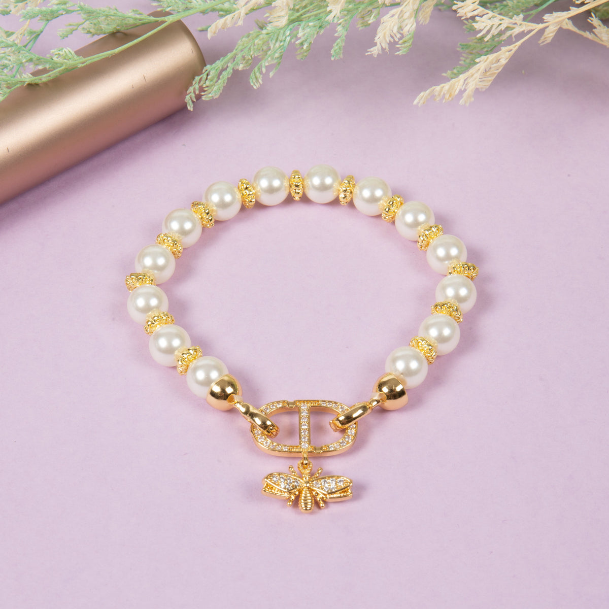 Bee Pendant Cubic Zirconia Bracelet B4313