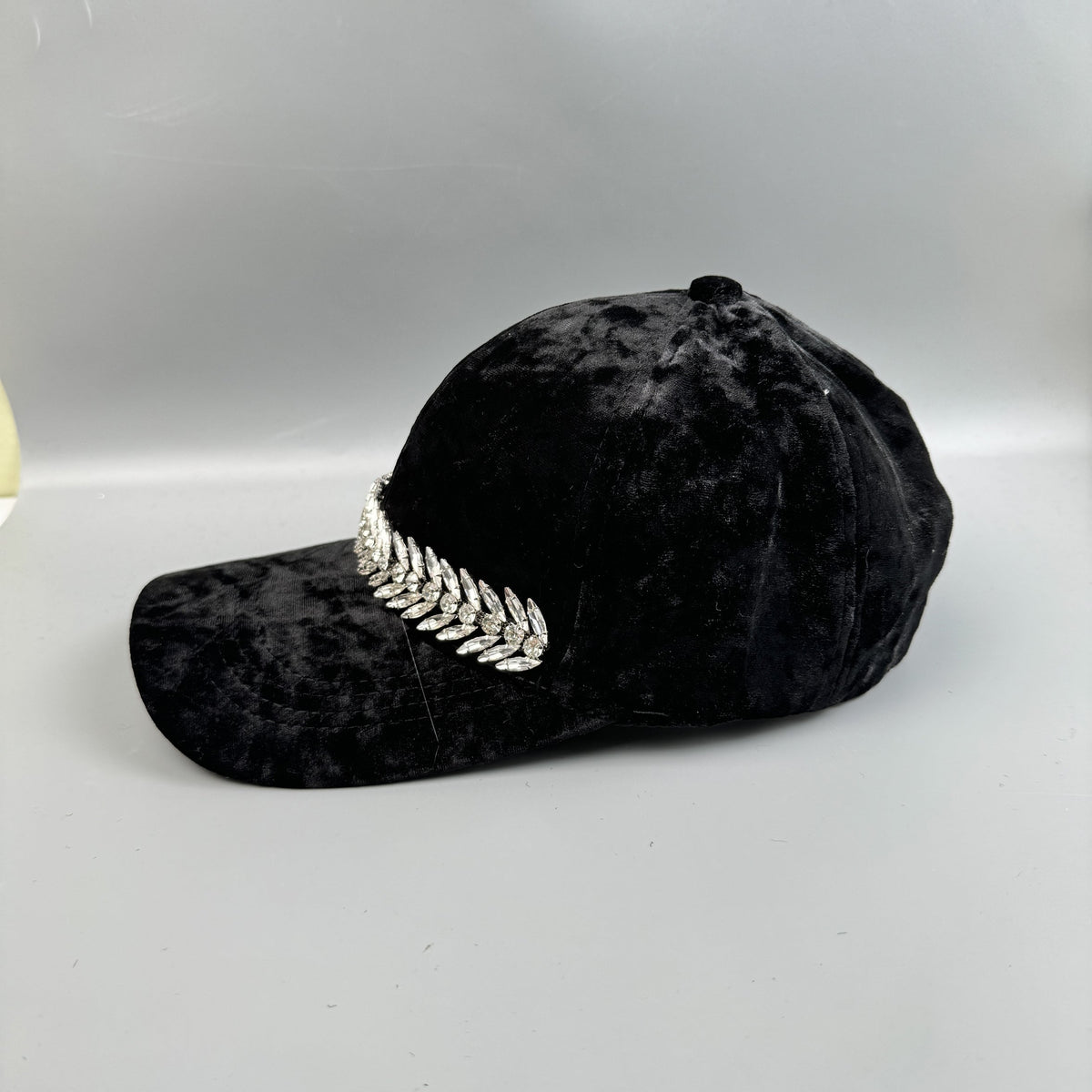 Velvet Fabric Geometry Rhinestone Chains Cap Hat C0847