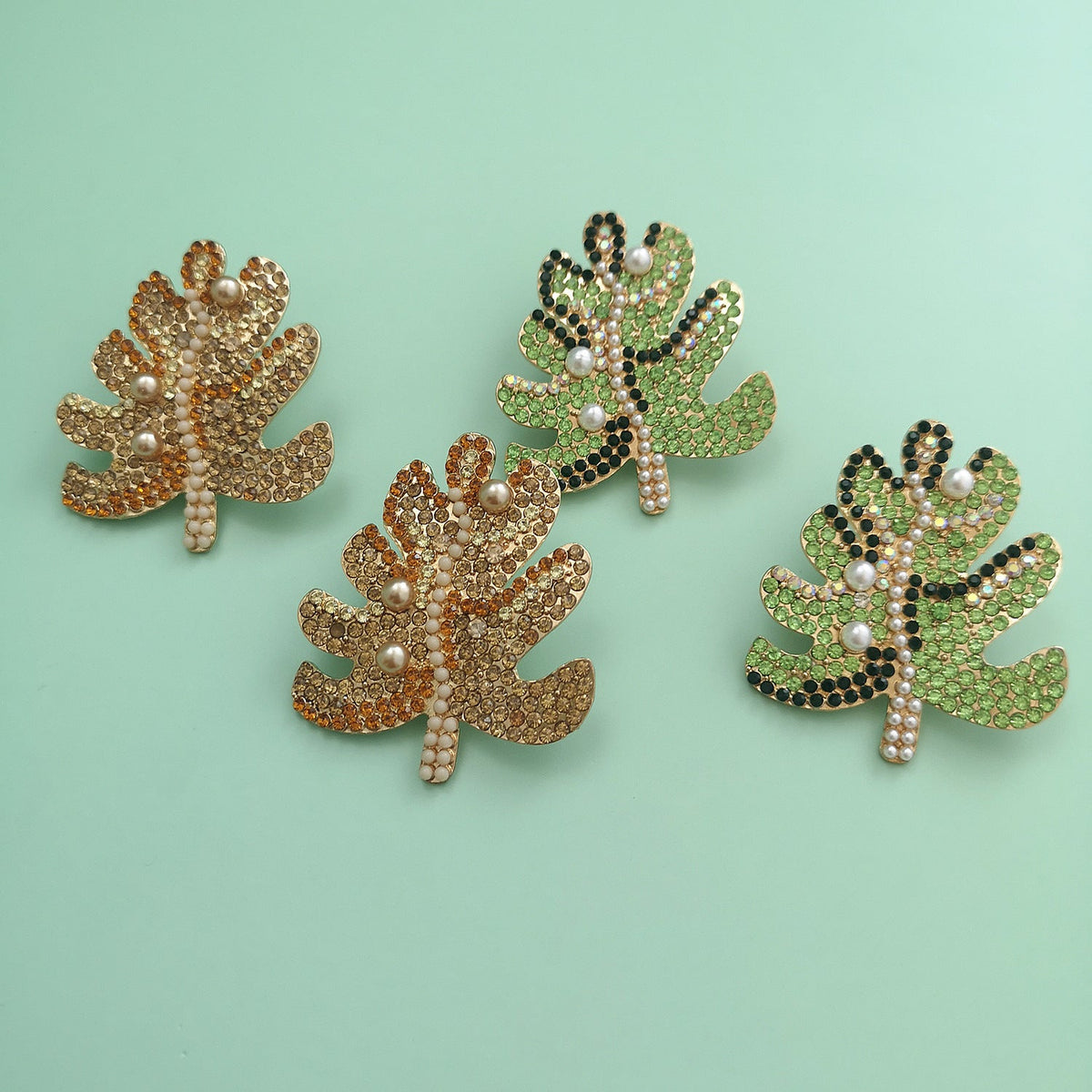 Leaf Rhinestone Stud Earrings E5136