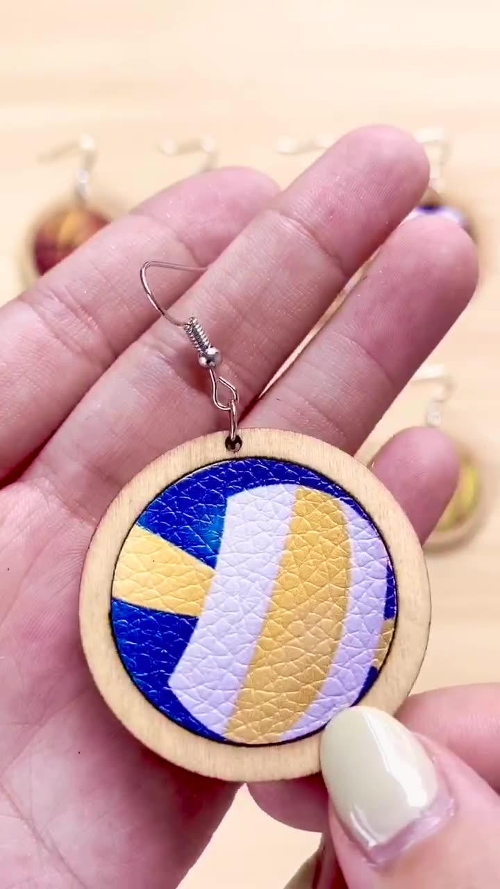 Tennis Leather Wooden Earrings E5182