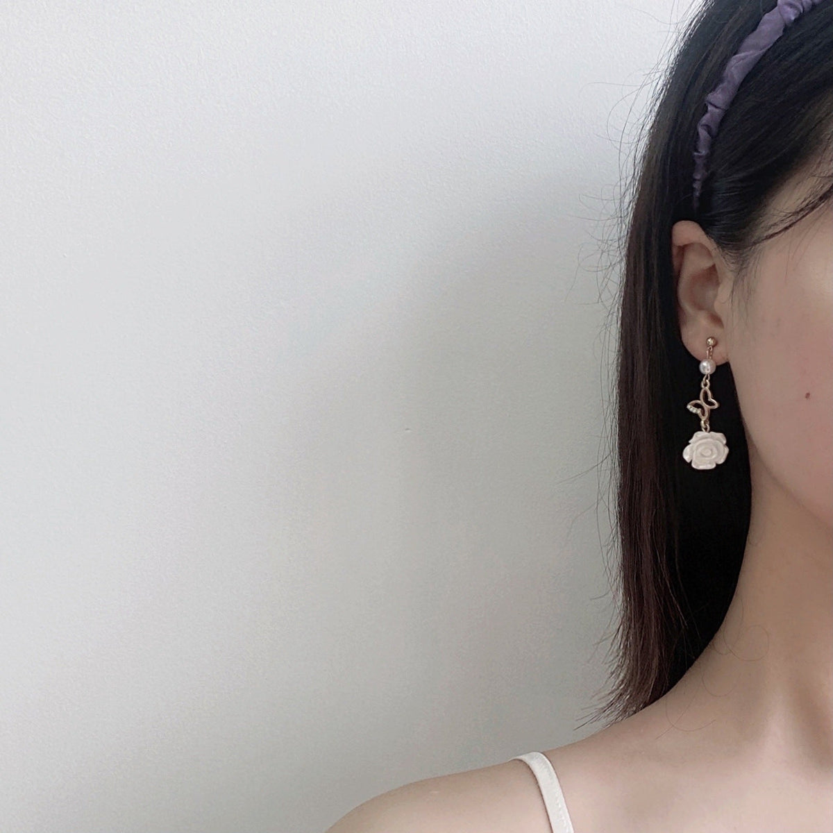 Rose Buttery Chain Clip On Earrings E5203