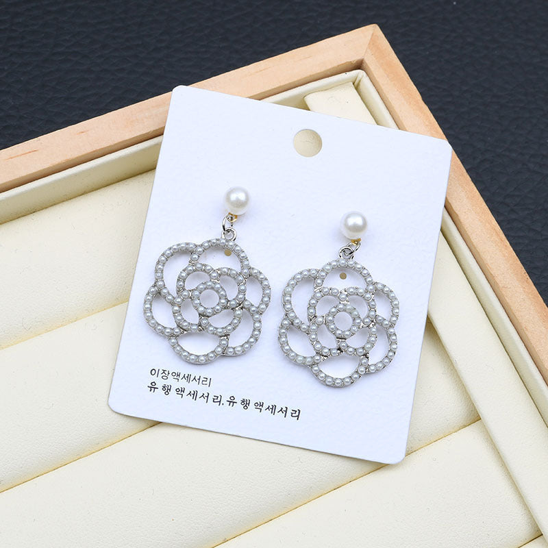 Camellia Flower Pearl Earrings E5325