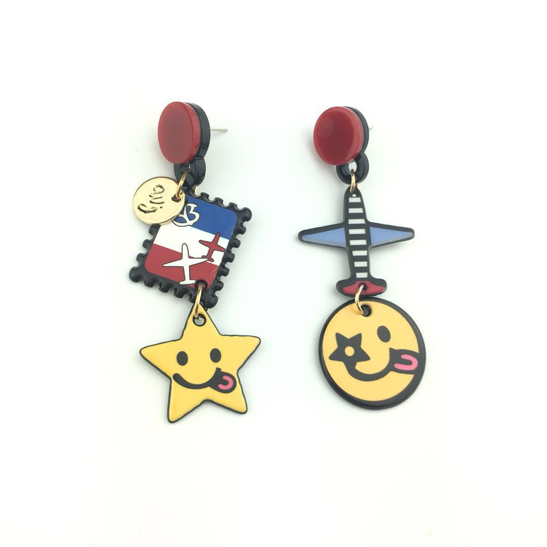 Smiley Star Acrylic Asymmetrical Earrings E6454