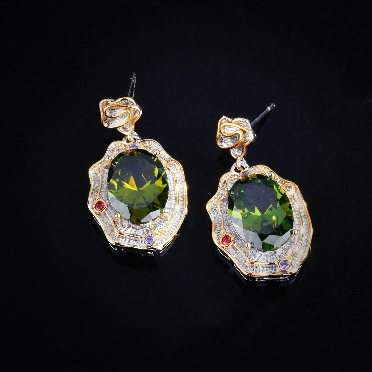 Luxurious Rhinestone Earrings E6873