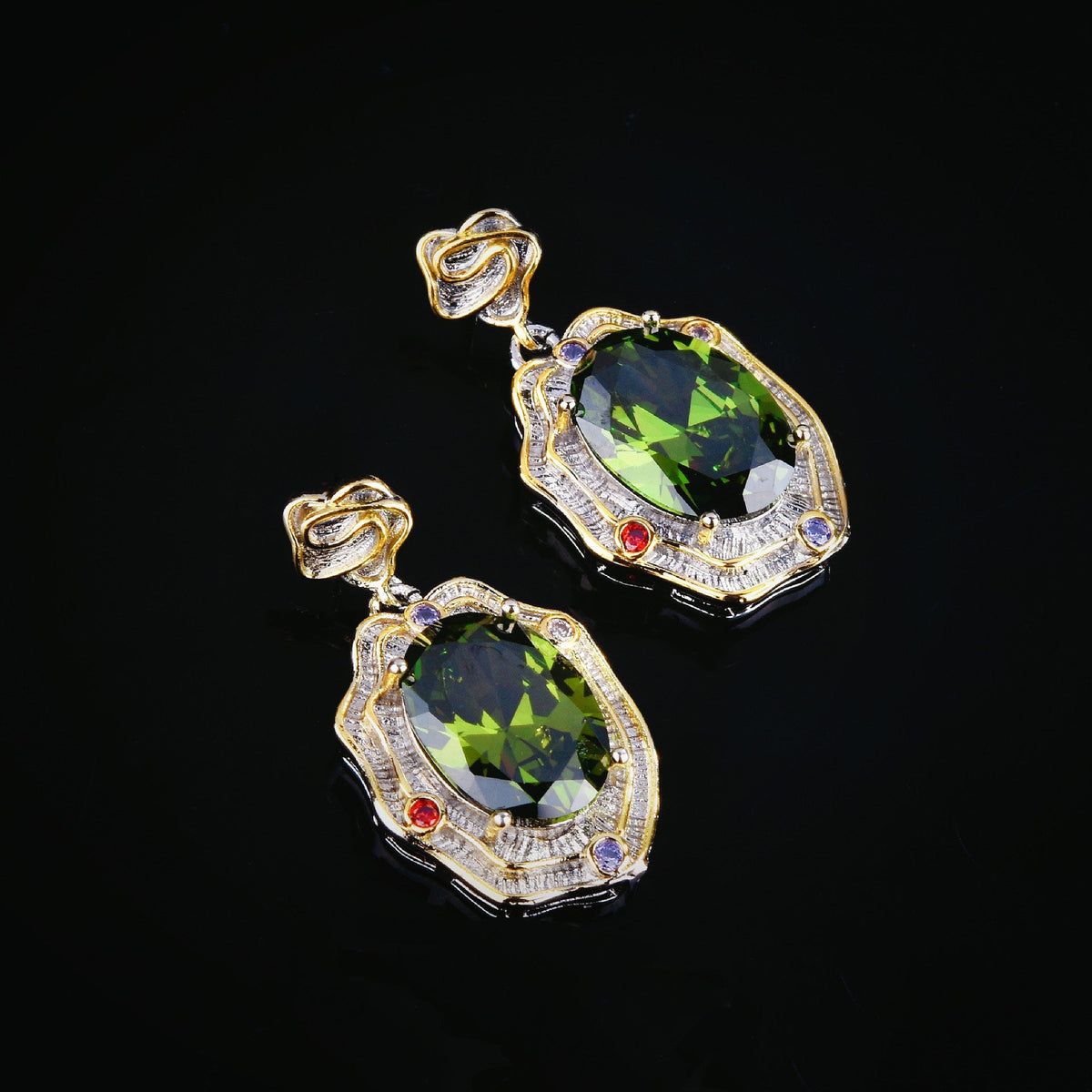 Luxurious Rhinestone Earrings E6873