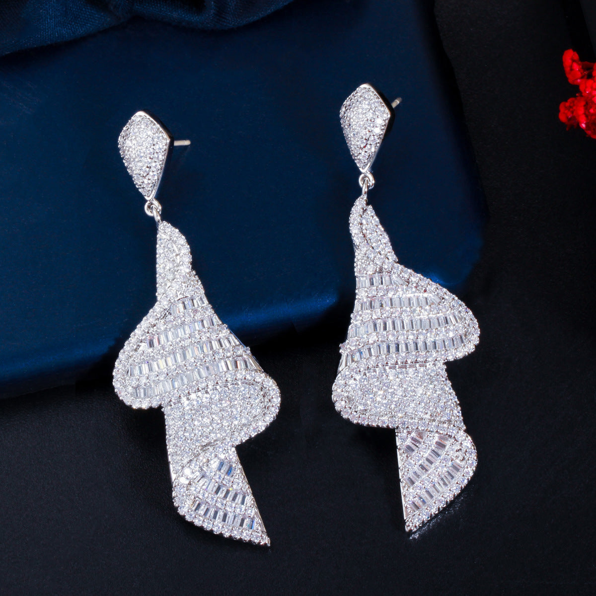 Geometric Spiral Cubic Zirconia Earrings E7226