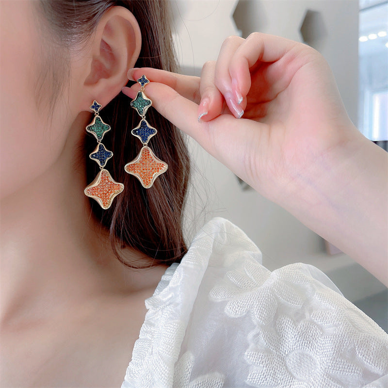 Three-layer Clover Cubic Zirconia Earrings E7339