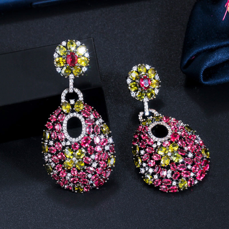 Hollow Teardrop Cubic Zirconia Earrings E7472