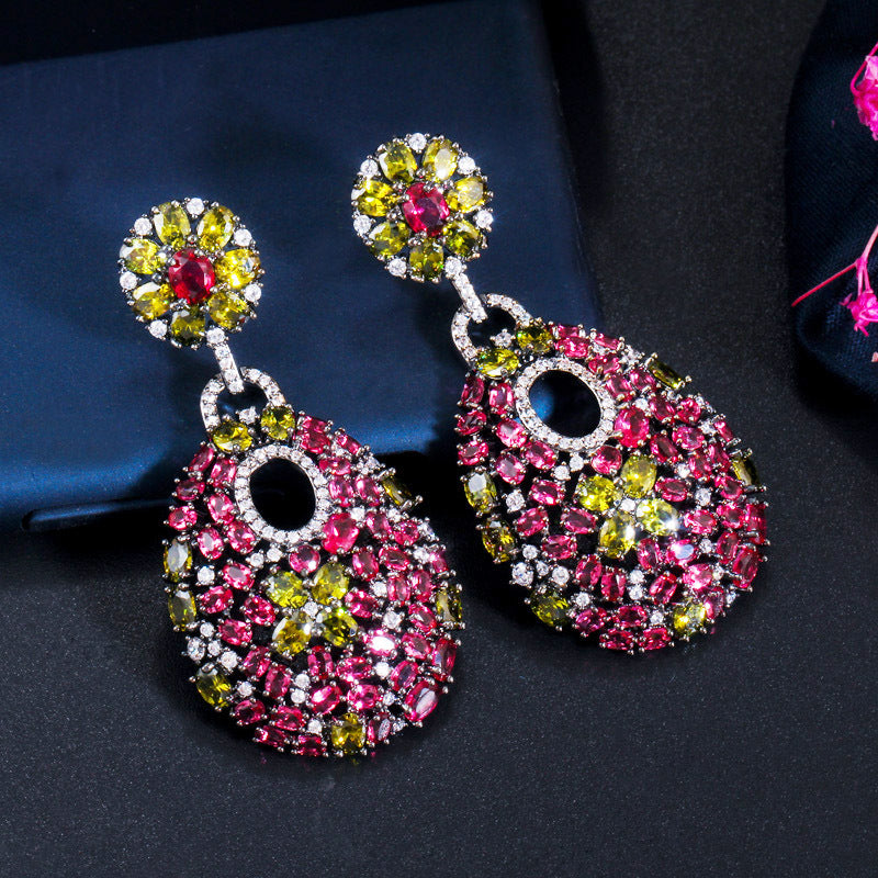 Hollow Teardrop Cubic Zirconia Earrings E7472
