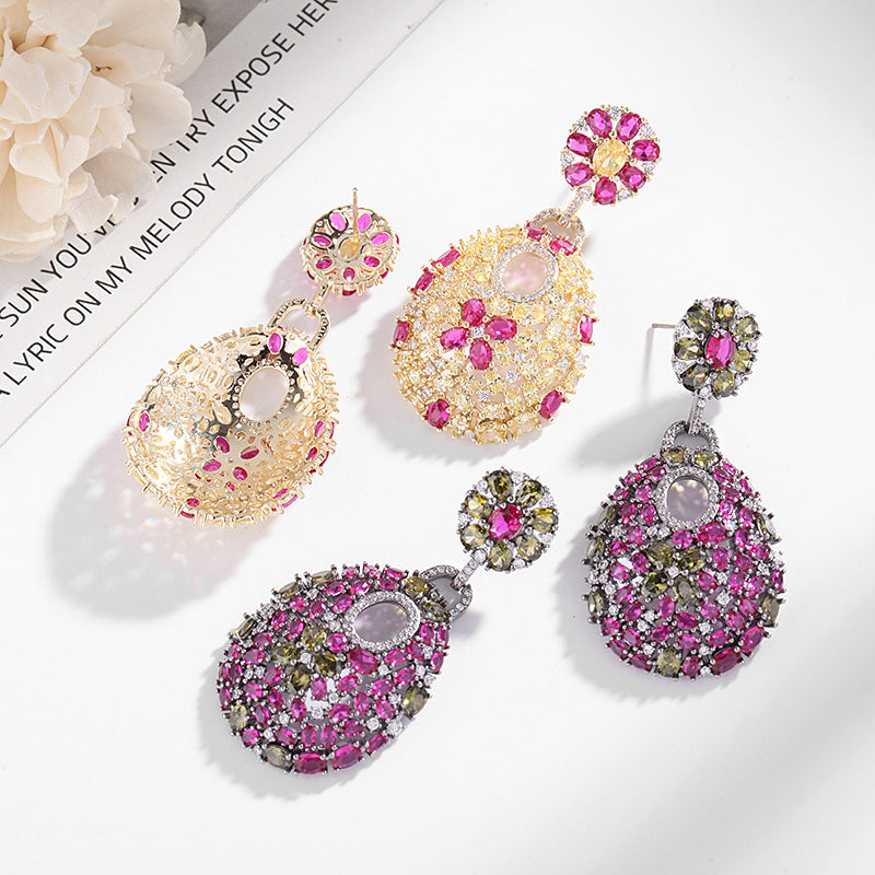 Hollow Teardrop Cubic Zirconia Earrings E7472