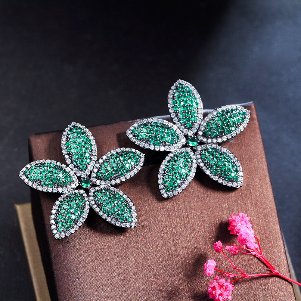 FlowerCubic Zirconia Stud Earrings E7474