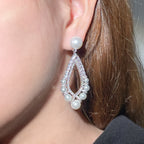 Teardrop Cubic Zirconia Pearl Earrings E7504