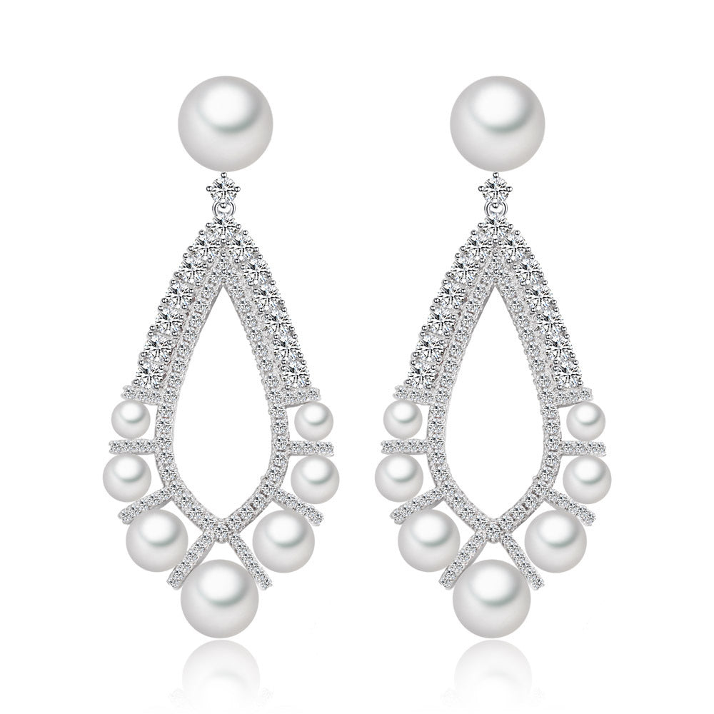 Teardrop Cubic Zirconia Pearl Earrings E7504
