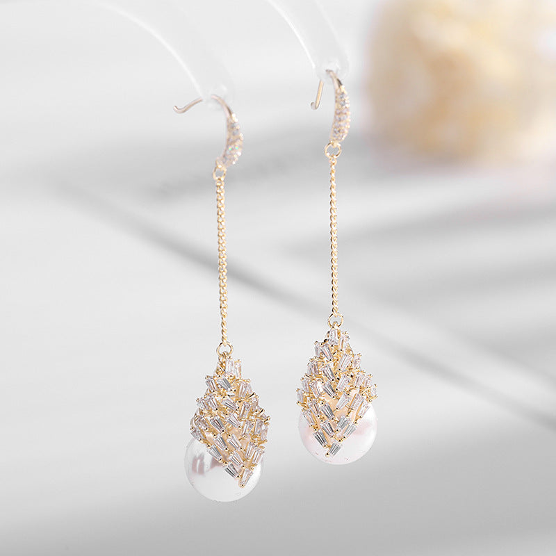 Teardrop Cubic Zirconia Pearl Earrings E7807