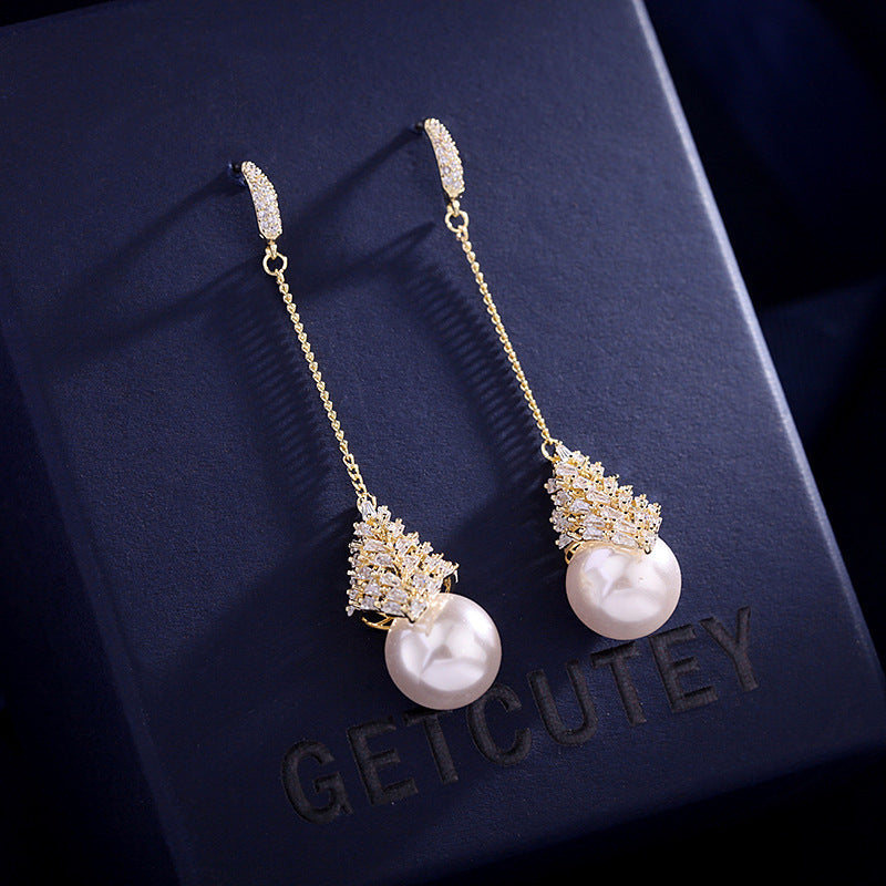 Teardrop Cubic Zirconia Pearl Earrings E7807