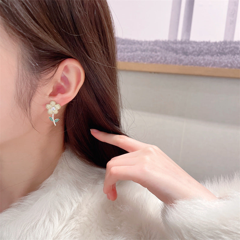 Flower Cubic Zirconia Asymmetric Earrings E7813