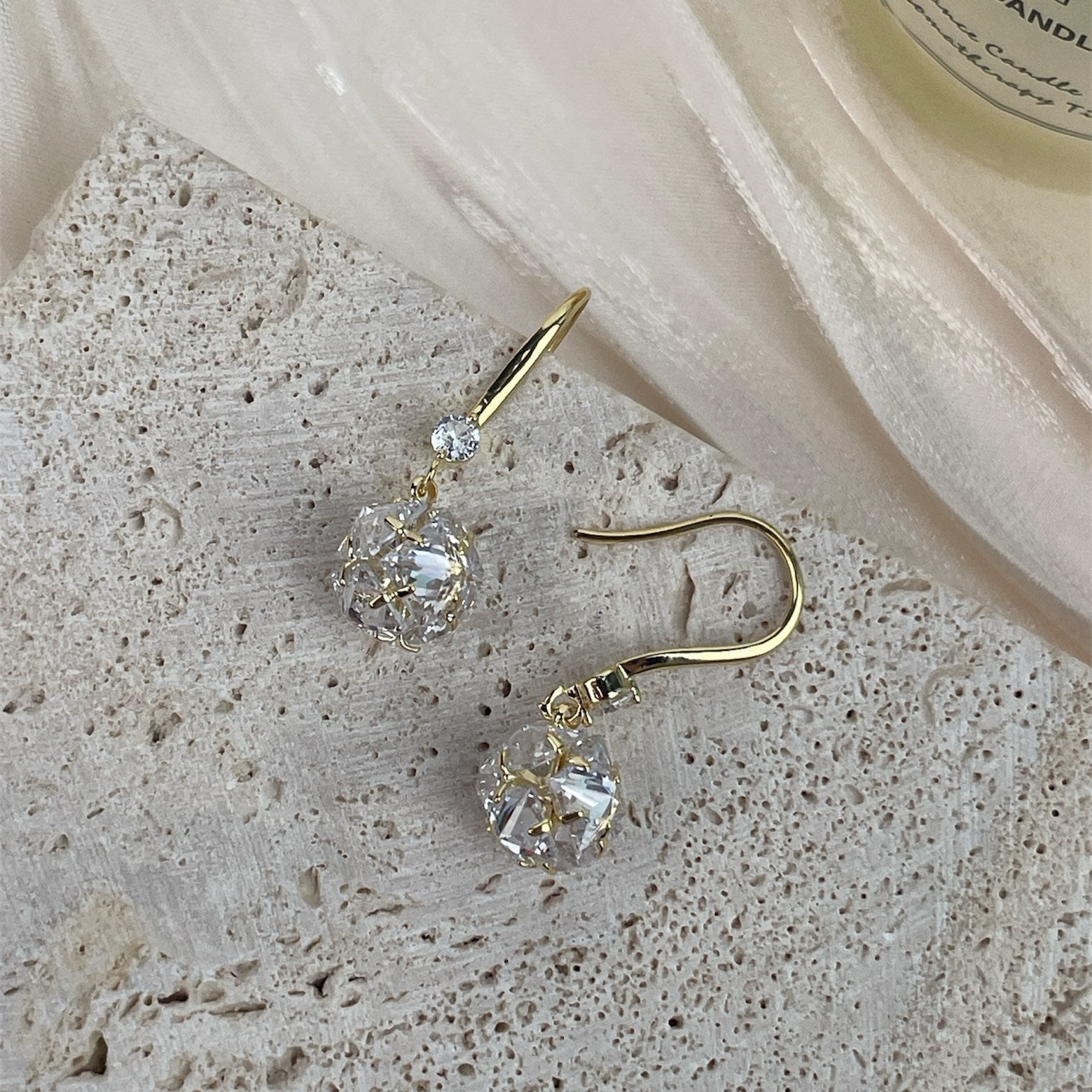 Cubic Zirconia Flower Earrings E8687