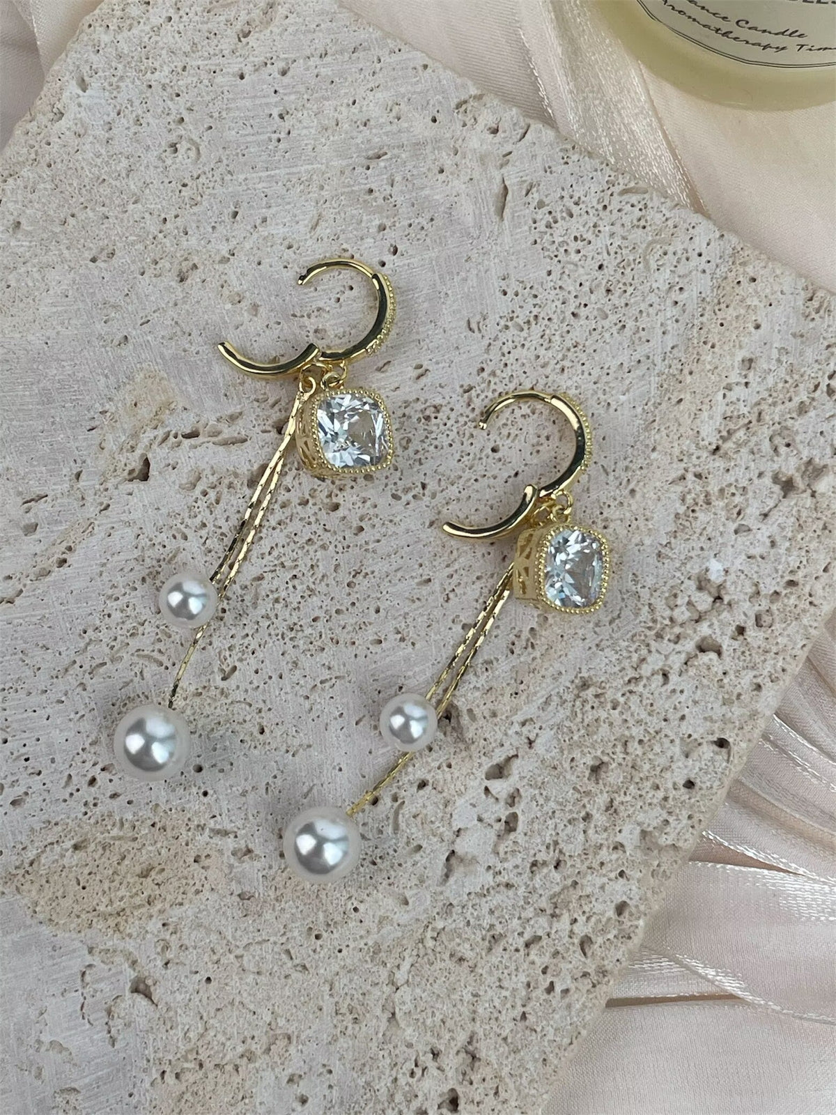 Cubic Zirconia Flower Earrings E8689