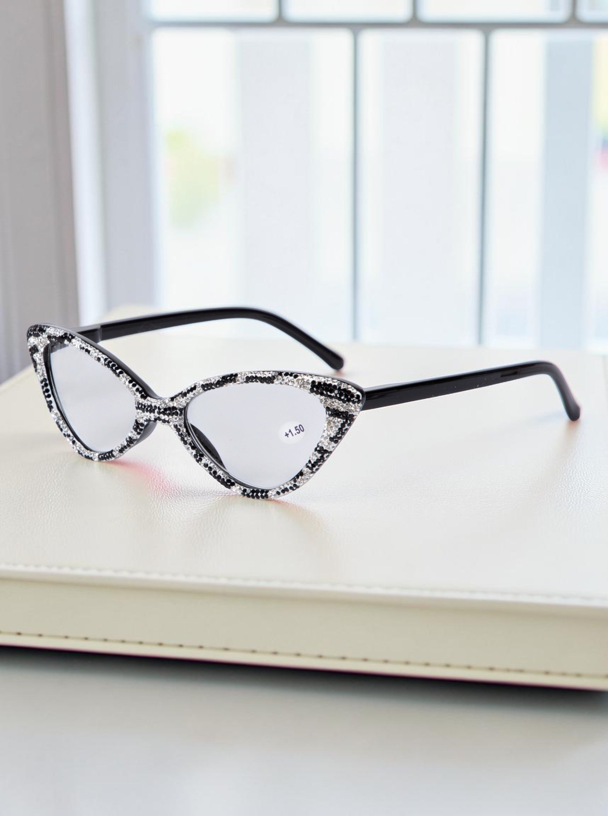 Handmade Rhinestone Cat Eye Reader Glasses G0404- White