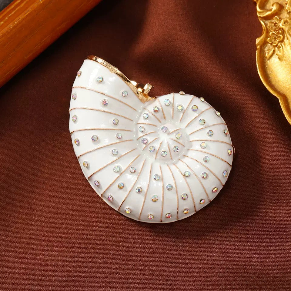 Conch Rhinestone Brooch PA6444