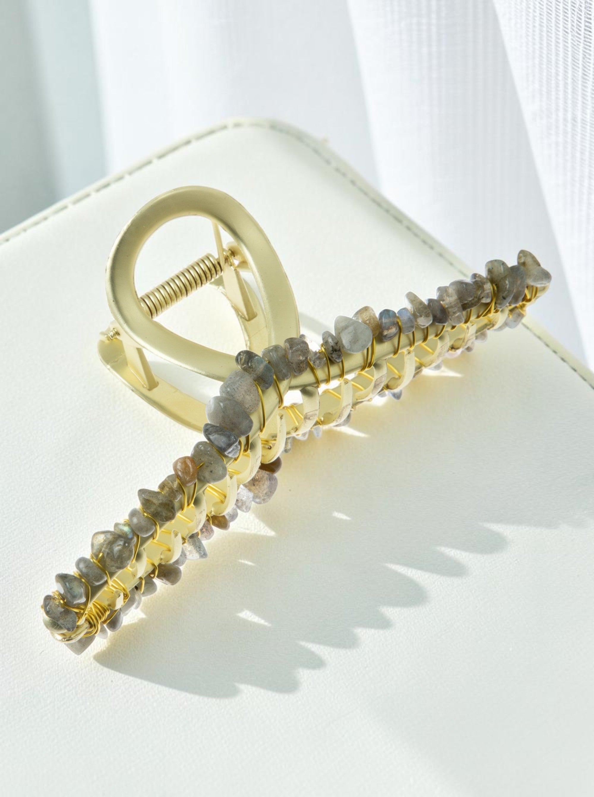Irregular Natural Stone Cross Hair Clip L4671-GD