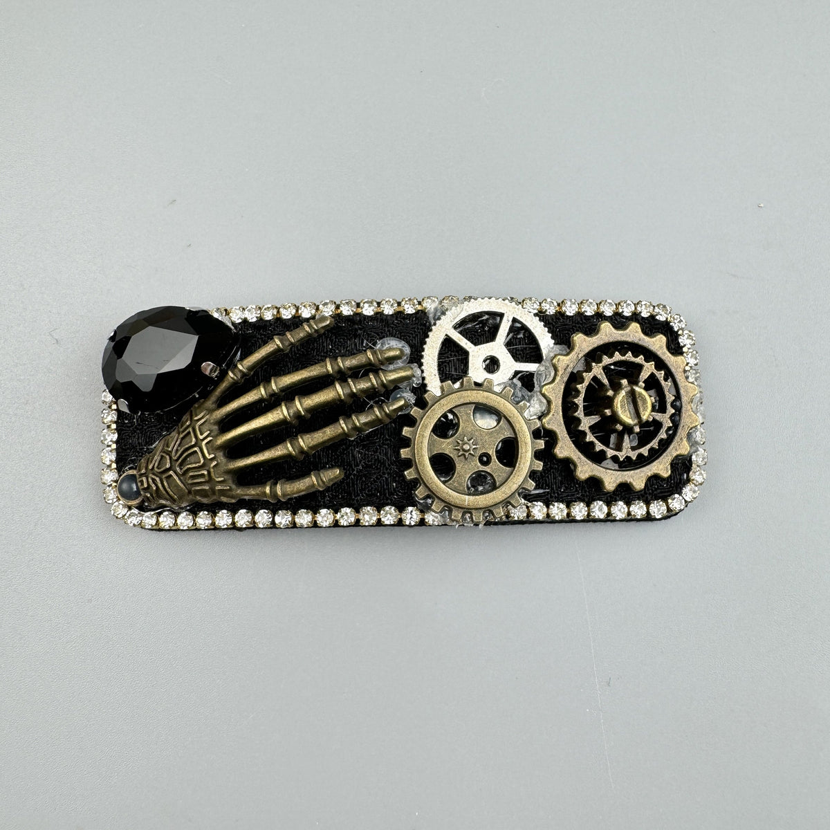 Lolita Lolita Retro Skull Hand Hair Clip L4682