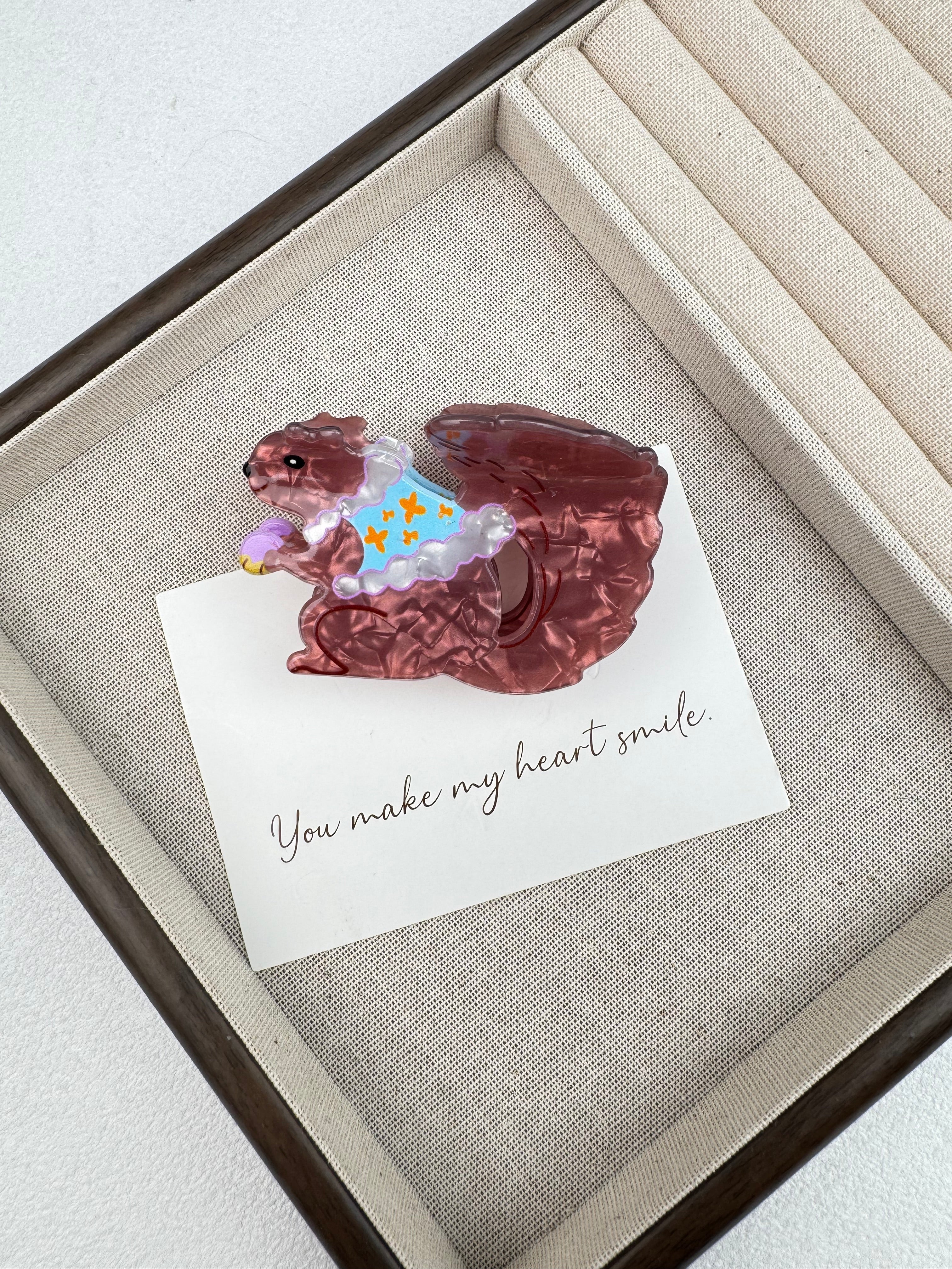 Squirrel Acrylic Hair Clip L5133