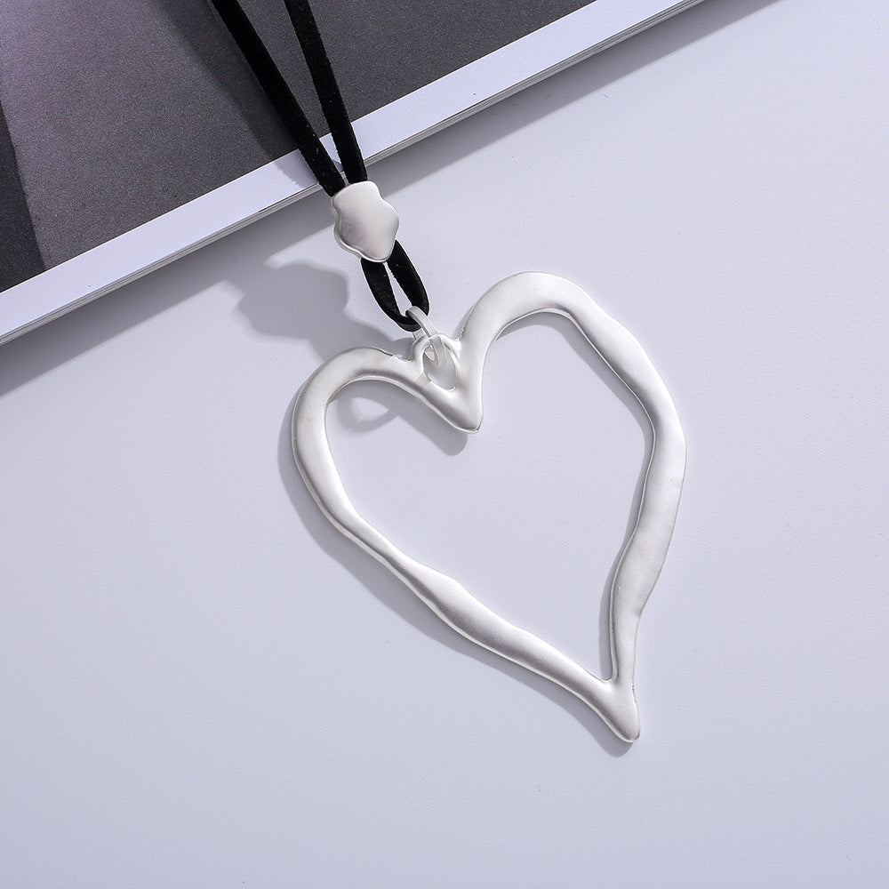 Hollow Heart Shaped Necklace N3271