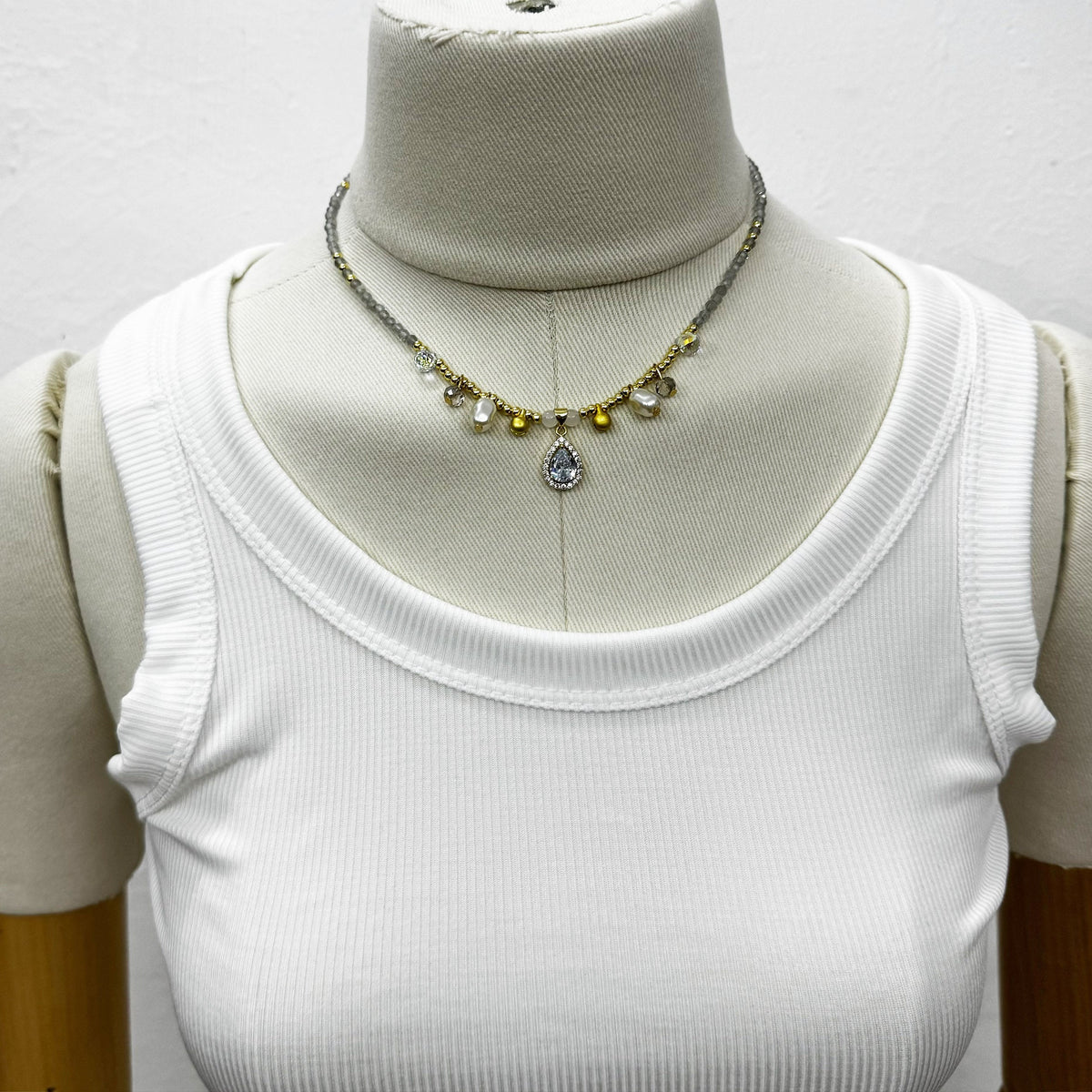 Teardrop Pendant Labradorite Stone Short Necklace N5347