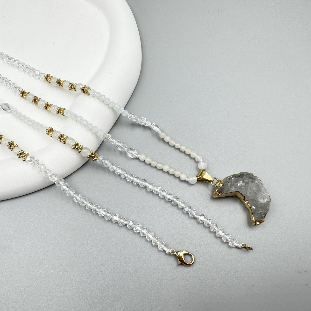 Druzy Pendant Crystal Bead Necklace N5389