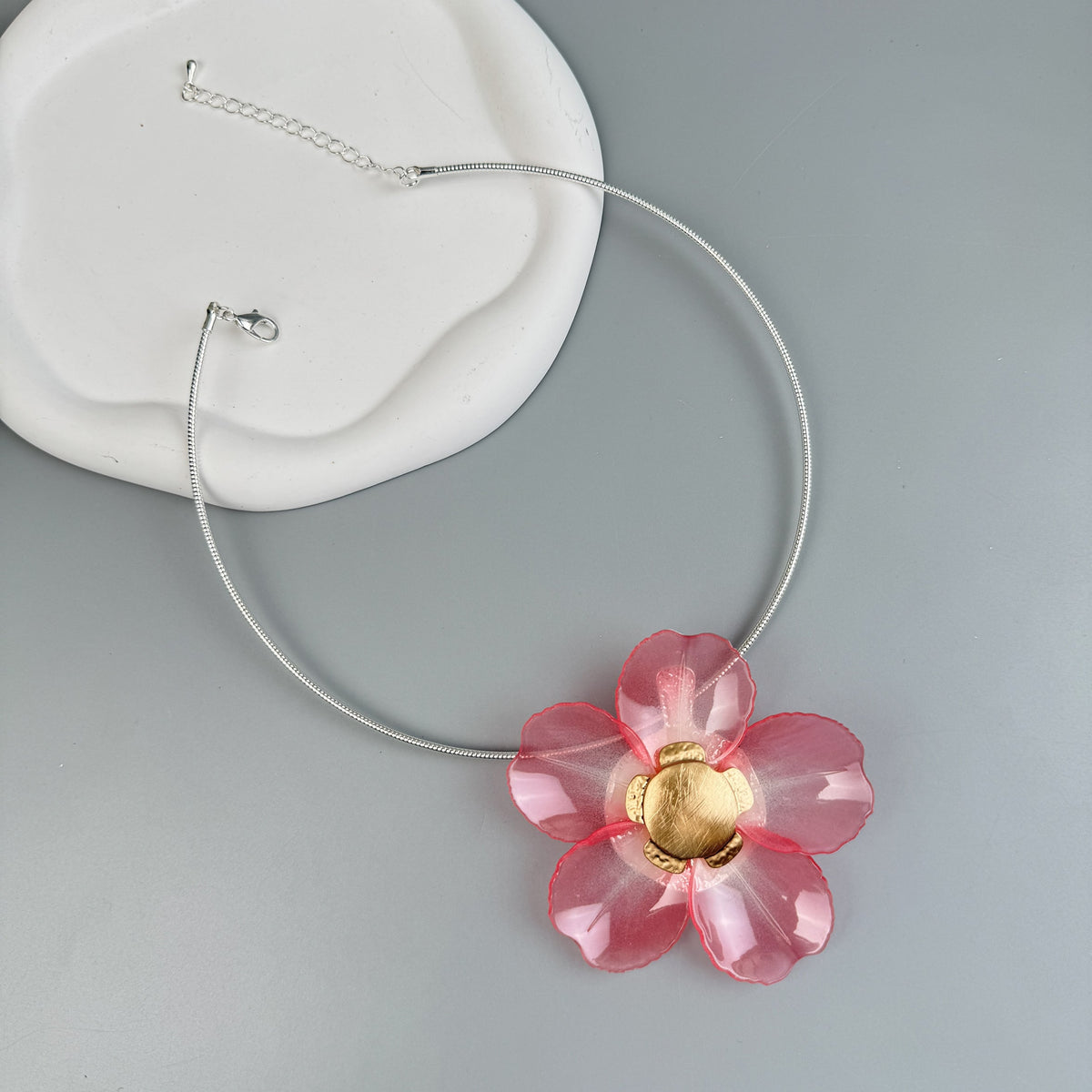 Flower Pendant Simple Choker Necklace N5532
