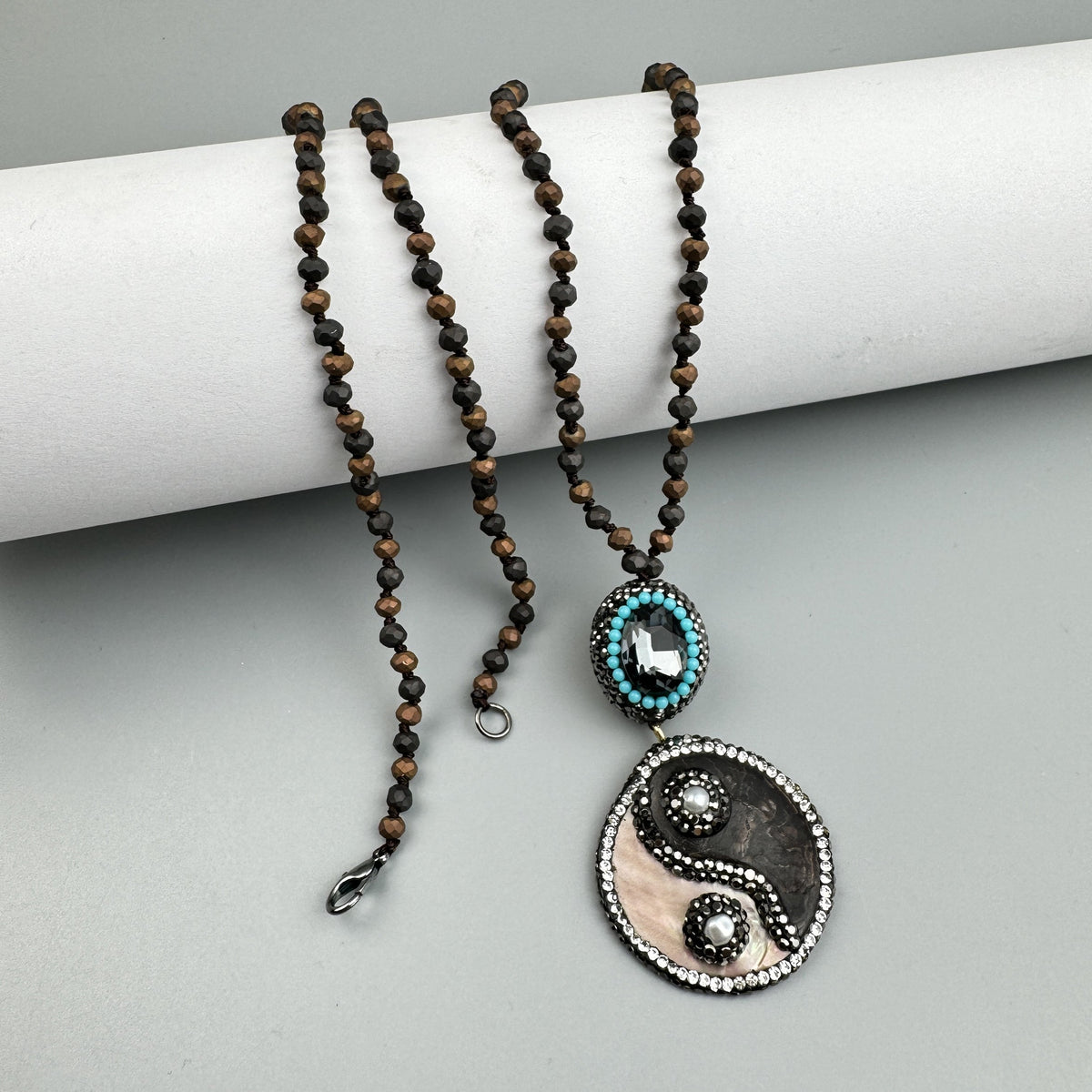 Handmade Shell Bead Pendant Necklace N5541
