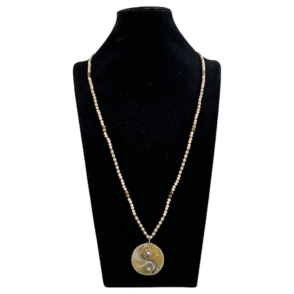 Yin Yang Shell Pendant Bead Necklace N5551