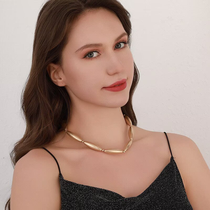 Oval Shape Metal Necklace N5680
