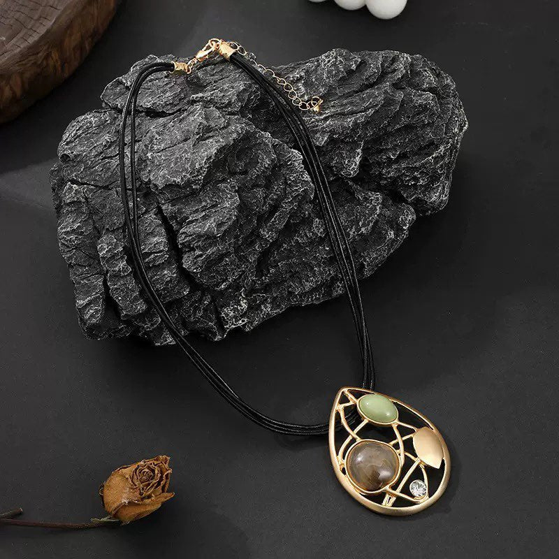 Simple And Stylish Water Drop Metal Necklace N5685