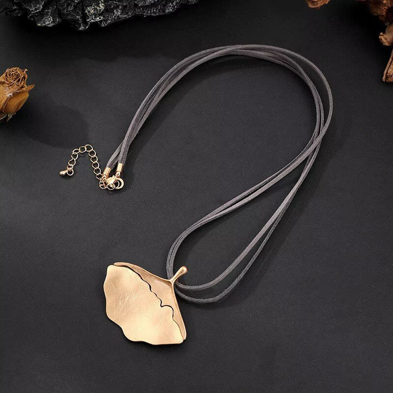 Sector Metal Necklace N5688