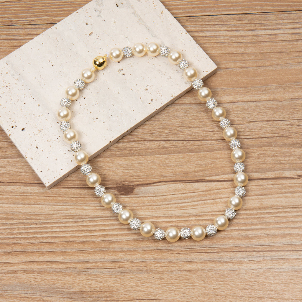 Baroque Style Lock Necklace N5721