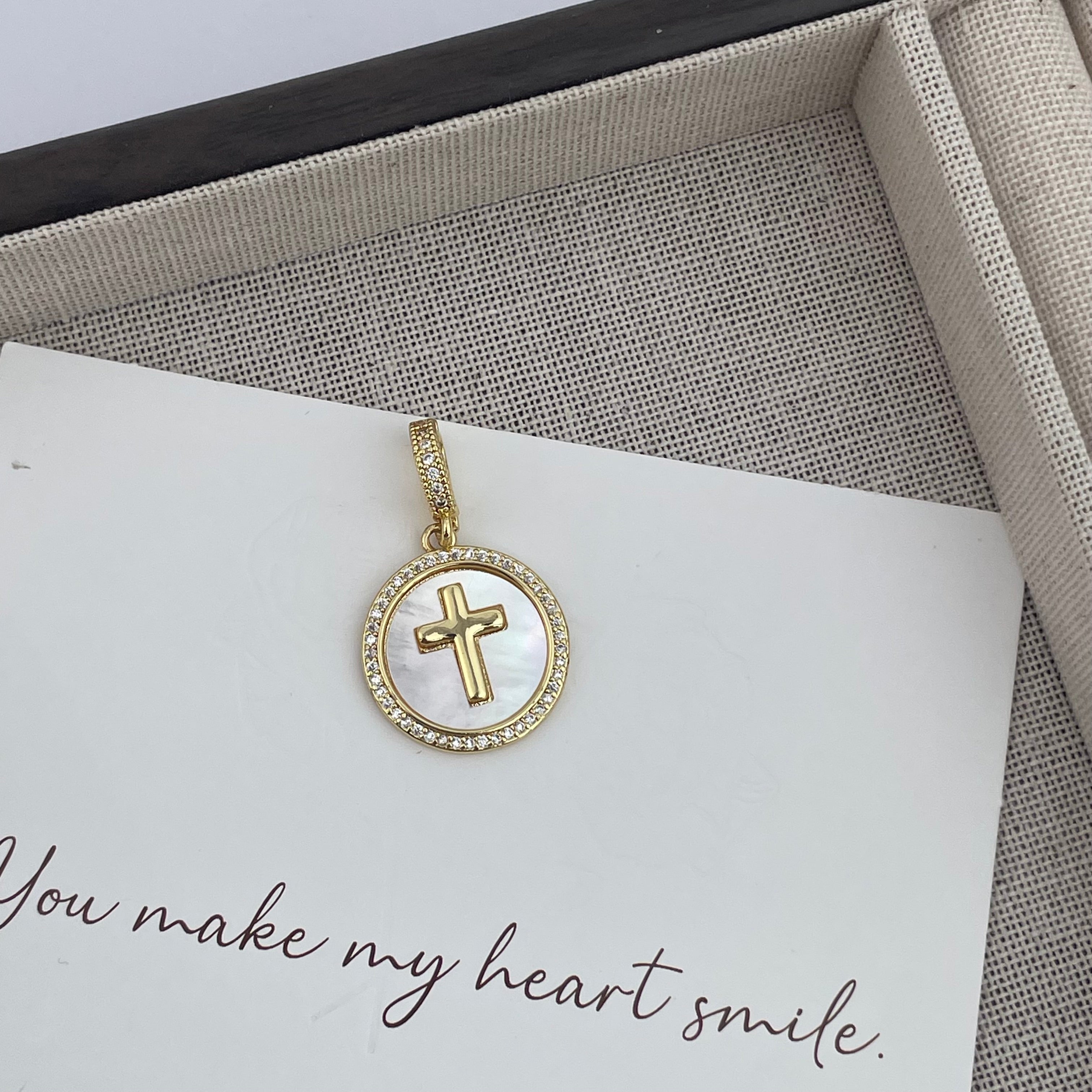18K Gold Plated Cross Cubic Zirconia Pendant P0694