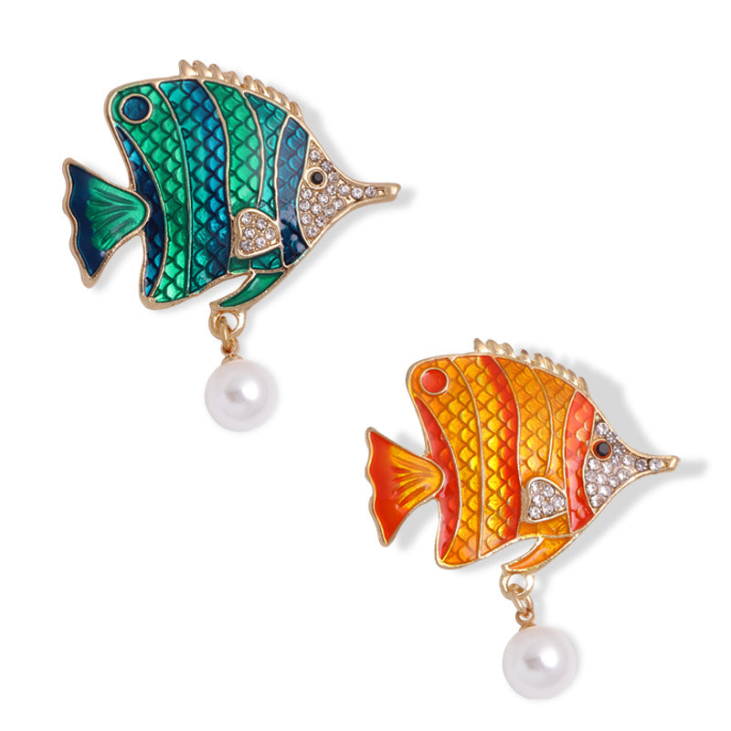 Rhinestone Fish Brooch PA3236
