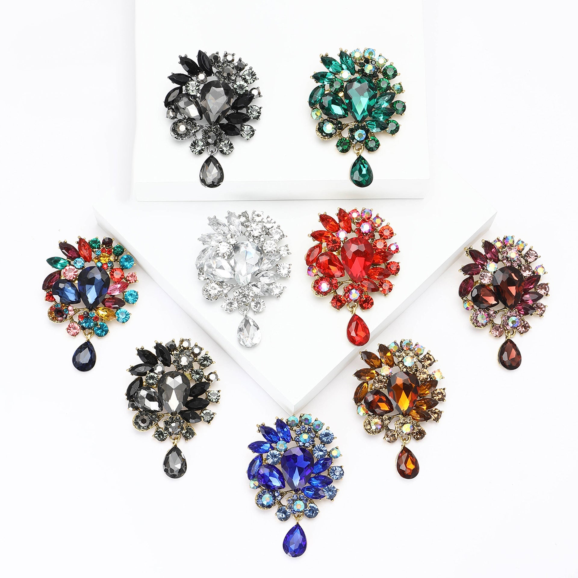 Vintage Rhinestone Flower Teardrop Brooch PA3605