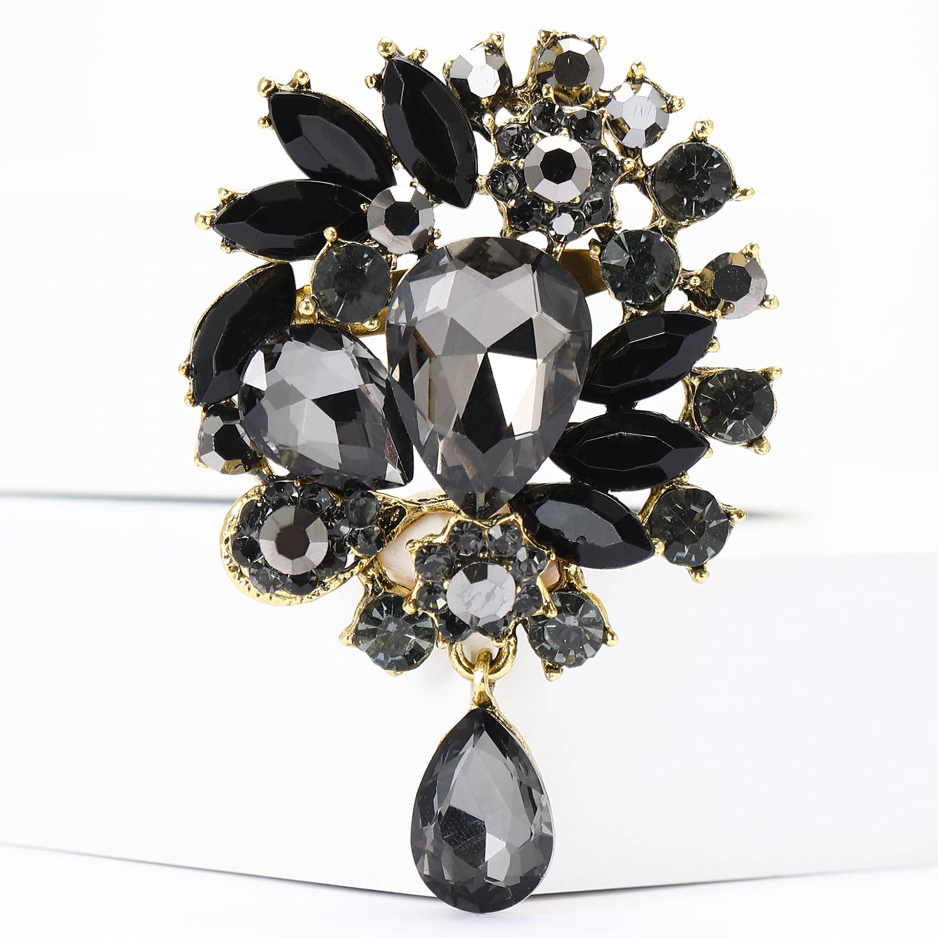 Vintage Rhinestone Flower Teardrop Brooch PA3605