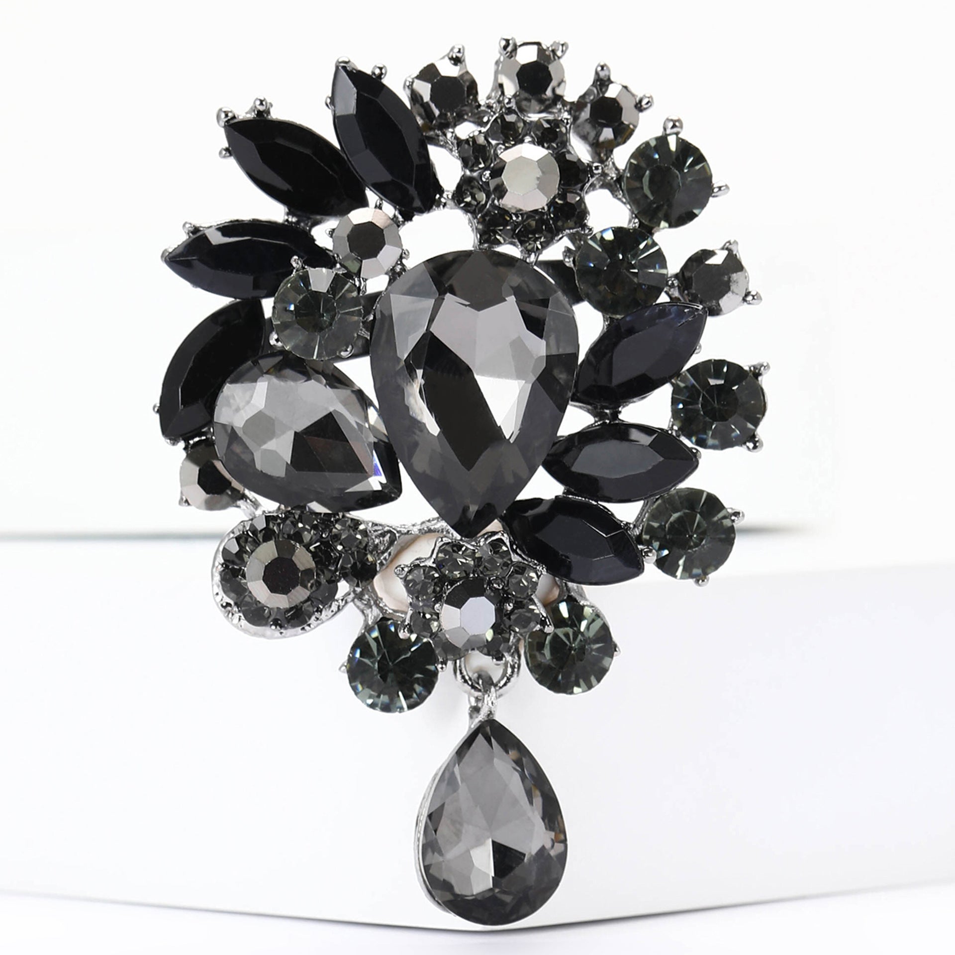 Vintage Rhinestone Flower Teardrop Brooch PA3605