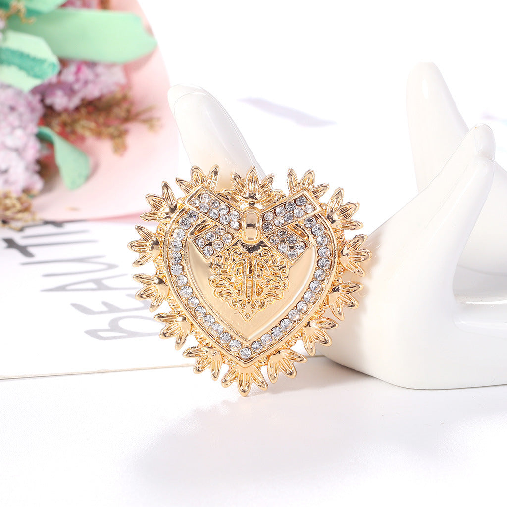 Heart Rhinestone Brooch PA3657
